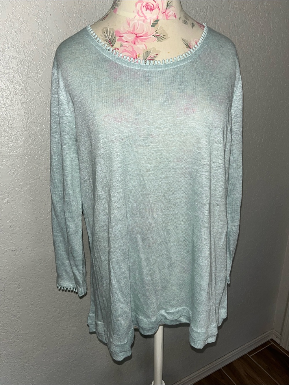 J. Jill Pale Aqua Long-Sleeve Lightweight Linen Top